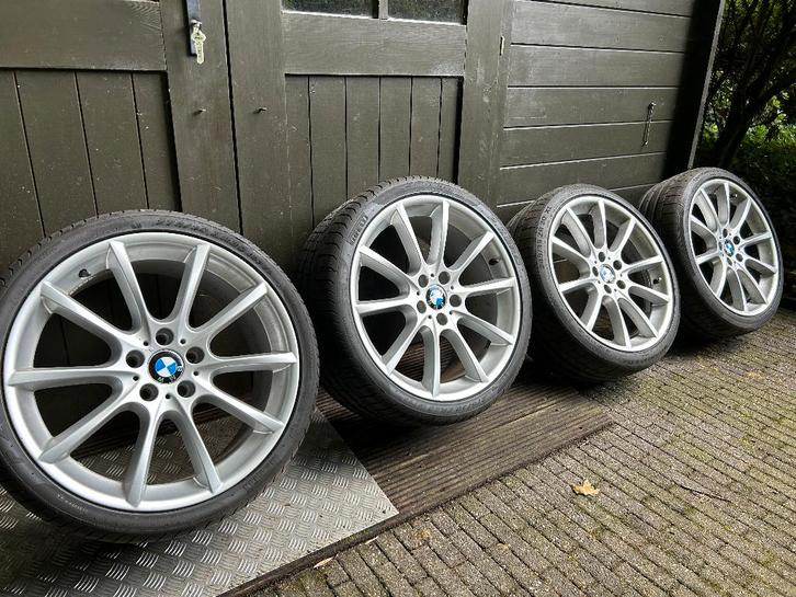 BMW Style 281 V-spoke 20" met banden F10 F11 series, Auto-onderdelen, Banden en Velgen, Banden en Velgen, Zomerbanden, 20 inch