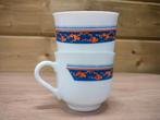 2 sierlijke kopjes met blauwe rand Arcopal, Huis en Inrichting, Keuken | Servies, Ophalen of Verzenden, Zo goed als nieuw, Glas