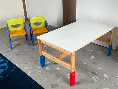Tafeltje met 2 stoeltjes, Kinderen en Baby's, Speelgoed | Speeltafels, Ophalen