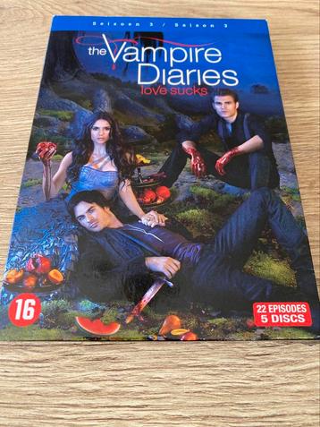 The vampire diaries Love Sucks seizoen 3 beschikbaar voor biedingen