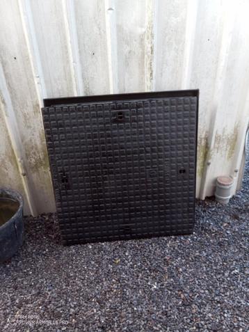 Stalen putdeksel beschikbaar voor biedingen