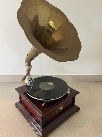 His Master's Voice – Grammofoon vintage stijl beschikbaar voor biedingen