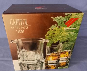 Karaf met glazen beschikbaar voor biedingen