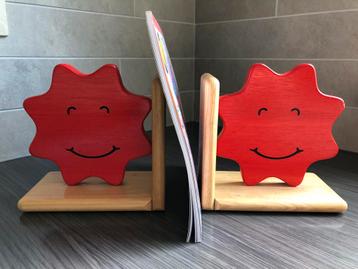 Boekensteunen beschikbaar voor biedingen