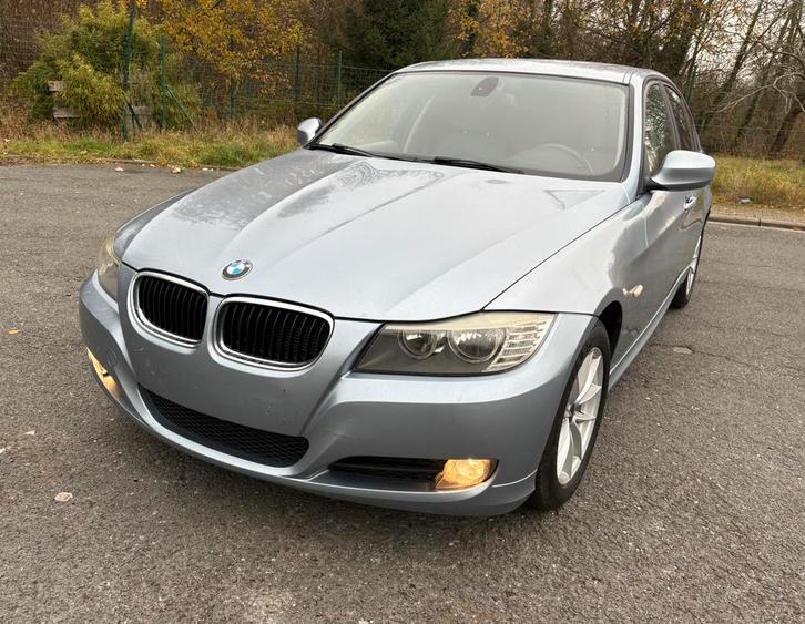 BMW E90 LCI 318d/2011/CLIM DIGITAL/CT OK/BON ETAT/EURO 5, Autos, BMW, Particulier, Série 3, ABS, Airbags, Air conditionné, Feux de virage
