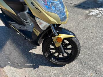 Scooter klasse A met extra onderdelen beschikbaar voor biedingen