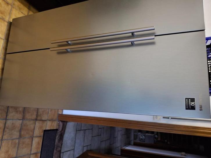 Amerikaanse frigo/diepvriezer ((Samsung), Elektronische apparatuur, Koelkasten en IJskasten, Zo goed als nieuw, Met aparte vriezer
