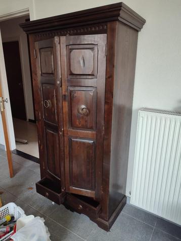 2 hoge kasten + dressoir + tv-kast -  koloniale stijl beschikbaar voor biedingen