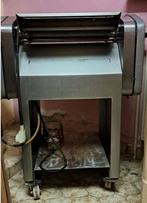 Ontzwoerd- en pelmachine, Ophalen