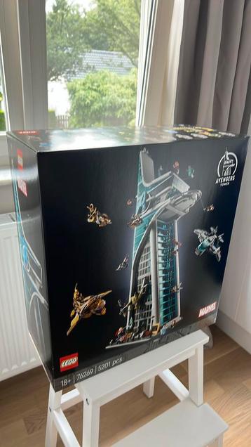Lego avengers tower gloednieuw ongeopend beschikbaar voor biedingen