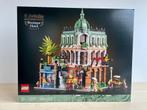 Lego Icons 10297 Boutique Hotel Nieuw!, Kinderen en Baby's, Speelgoed | Duplo en Lego, Ophalen of Verzenden, Nieuw, Complete set
