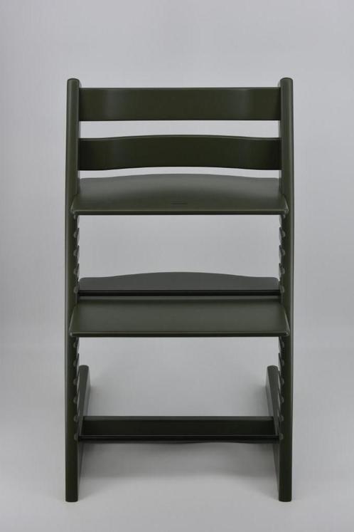 Stokke Tripp Trapp Leger Groen – Refurbished nieuw model, Kinderen en Baby's, Kinderstoelen, Zo goed als nieuw, Meegroeistoel