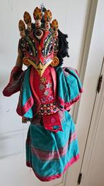 Oude marionette uit Nepal, Ophalen