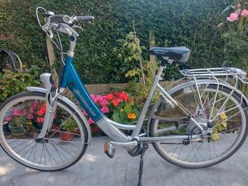 28" BATAVUSFIETS MET 7 VERSNELLINGEN beschikbaar voor biedingen