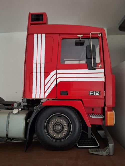VOLVO-model (POCHER) op schaal 1/8!!!!, Hobby en Vrije tijd, Modelbouw | Auto's en Voertuigen, Gebruikt, Truck, Ophalen of Verzenden