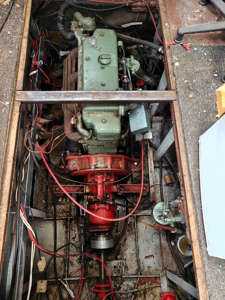 Mercedes OM352 met Velvet keerkoppeling, Watersport en Boten, Buiten- en Binnenboordmotoren, Ophalen