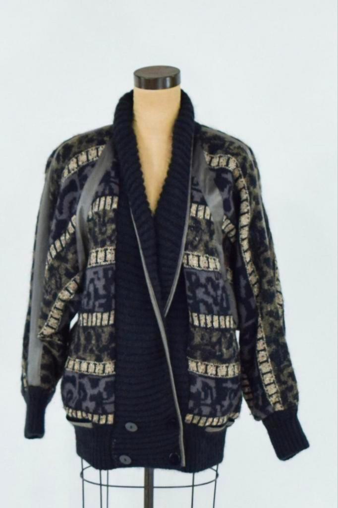 Vintage Escada, Vêtements | Femmes, Vestes & Costumes, Comme neuf, Manteau, Taille 42/44 (L), Noir, Enlèvement ou Envoi