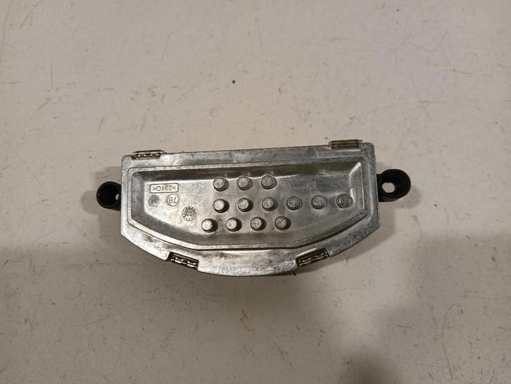 KACHELWEERSTAND Volkswagen Taigo (2Q0907521), Auto-onderdelen, Airco en Verwarming, Volkswagen, Gebruikt