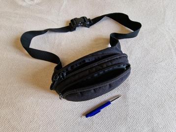 Crossbody tas / heuptas – compact, stevig en handig beschikbaar voor biedingen