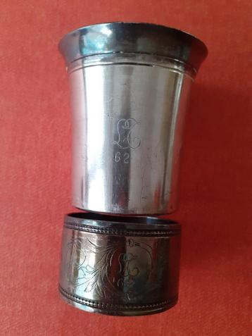 Gobelet et joli rond de serviette avec initiales, Enlèvement ou Envoi
