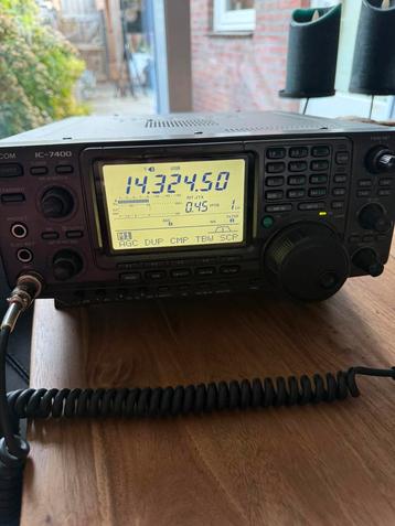 Zeer nette Icom 7400 HF/VHF 100 watt beschikbaar voor biedingen