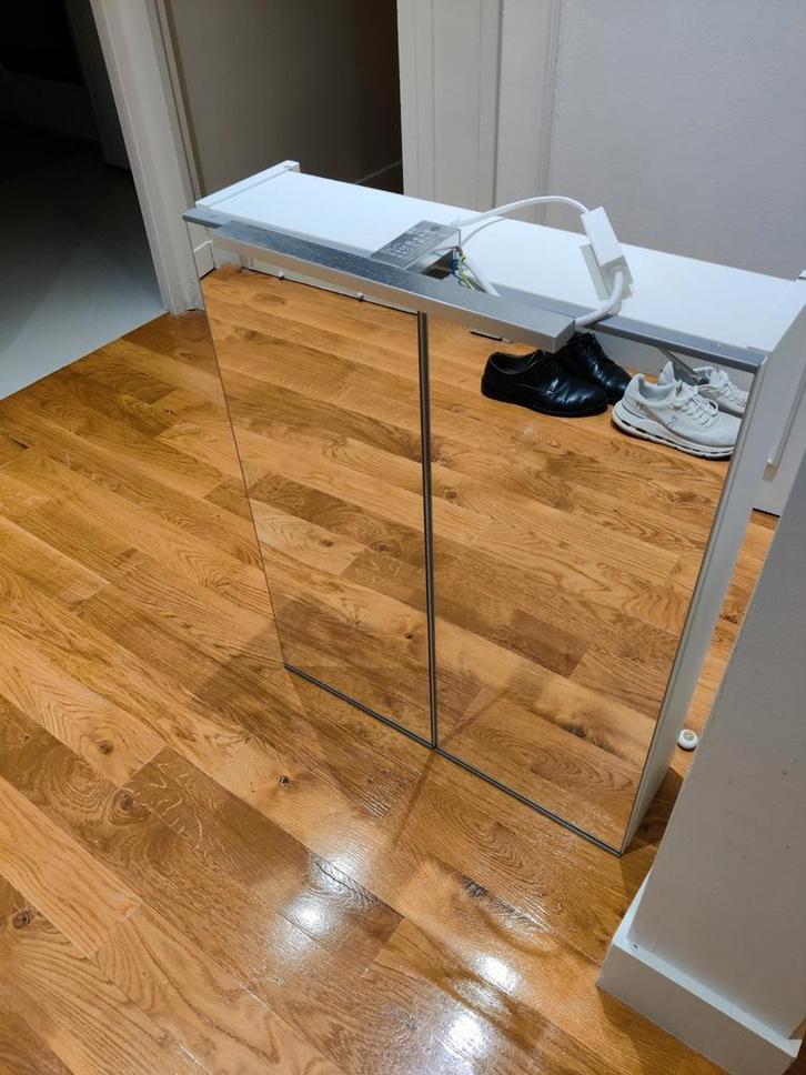 Meuble salle de bain Ehnet 60x17x75, Maison & Meubles, Salle de bain | Meubles de Salle de bain, Comme neuf, Armoire à miroir