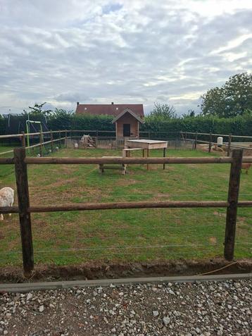 Landeljjke houten omheining (nieuwstaat) beschikbaar voor biedingen