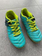 Chaussures de foot Kipsta pointure 29, Kinderen en Baby's, Kinderkleding | Schoenen en Sokken, Ophalen, Kipsta, Schoenen