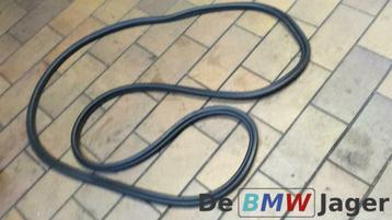 Achterkleprubber BMW 7-serie E65 E66 E67 51718245010 beschikbaar voor biedingen