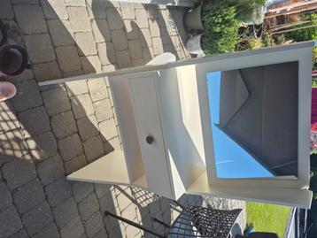 Sminktafel met schuifje  beschikbaar voor biedingen
