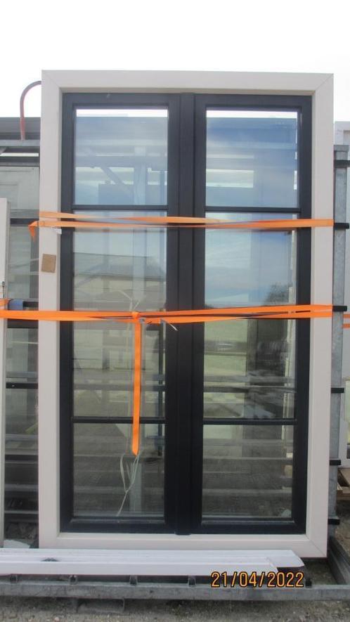 Pvc terrasraam met 2 vleugels en verdeling: 134x220- 3x glas, Doe-het-zelf en Bouw, Glas en Ramen, Nieuw, Gevelraam of Ruit, 120 tot 160 cm