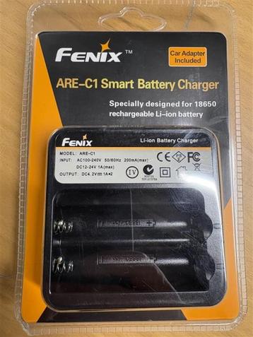 Smart Battery Charger, Ophalen of Verzenden, Zo goed als nieuw