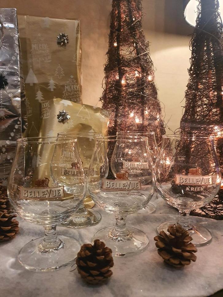 5 KRIEK Belle-Vue glazen met steel, Verzamelen, Glas en Drinkglazen, Zo goed als nieuw, Ophalen