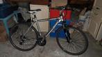 mooie fiets , met vering in nieuw staat ., Fietsen en Brommers, Fietsen | Heren | Herenfietsen, Gebruikt, Versnellingen, 65 cm of meer