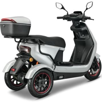 Nieuwstaat Scootmobiel IVA-TR3 inruil mogelijk in overleg beschikbaar voor biedingen