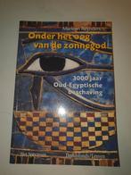 Marleen Reynders - Onder het oog van de Zonnegod, Livres, Comme neuf, Marleen Reynders, Enlèvement ou Envoi