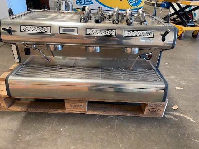 KOFFIEMACHINE HORECAMODEL, Zakelijke goederen, Horeca | Keukenapparatuur, Koffie en Espresso, Gebruikt, Ophalen