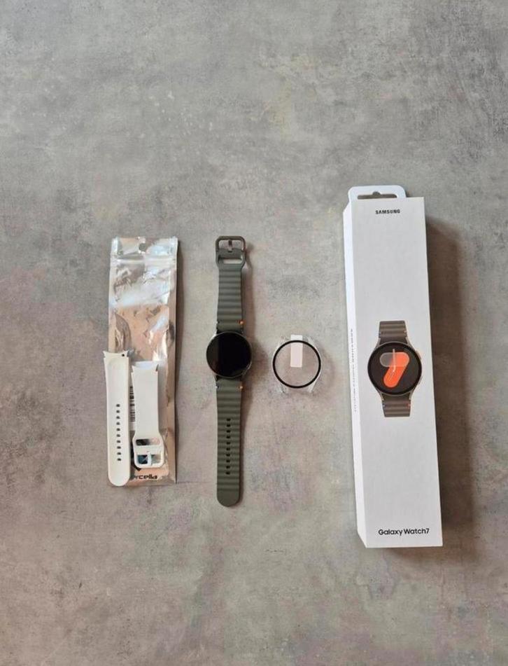 Samsung Galaxy Watch 7-40 mm - Zo goed als nieuw!, Bijoux, Sacs & Beauté, Montres connectées, Comme neuf, Android, Étanche, Enlèvement