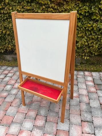 Whiteboard en krijtbord beschikbaar voor biedingen