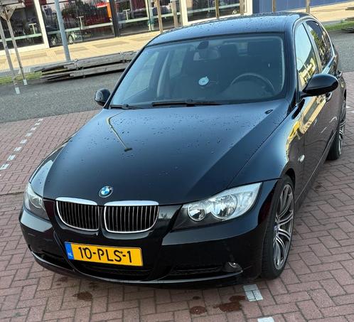Bmw 325i youngtimer lage km, Auto's, BMW, Particulier, 3 Reeks, Benzine, Euro 6, Stadsauto, 4 deurs, Automaat, Zwart, Zwart, Leder