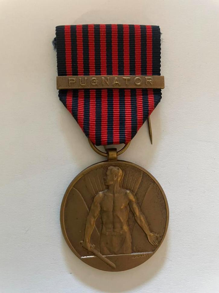 Lot 10: Medaille, Verzamelen, Militaria | Algemeen, Ophalen of Verzenden