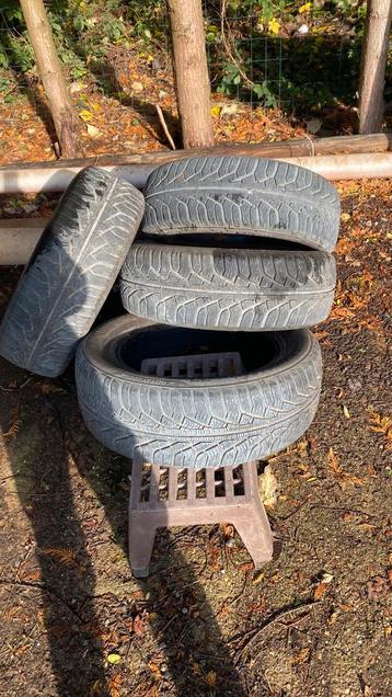 4 banden 205/60 R16 beschikbaar voor biedingen