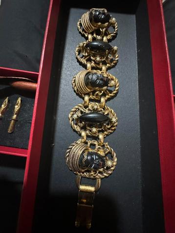 Bracelet antique rare en or  beschikbaar voor biedingen