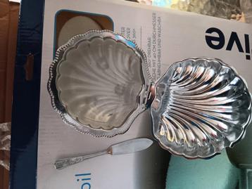 Oesterschelp om oesters te eten of als decoratiestuk beschikbaar voor biedingen