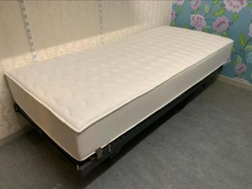 Matras beschikbaar voor biedingen