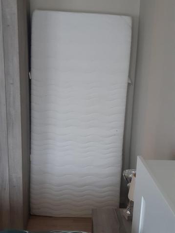 matras 90 x 200 beschikbaar voor biedingen