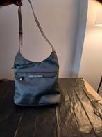 Bulaggi zilverkleurige schoudertas, Enlèvement