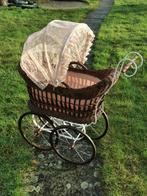 Rotan poppenwagen, Ophalen