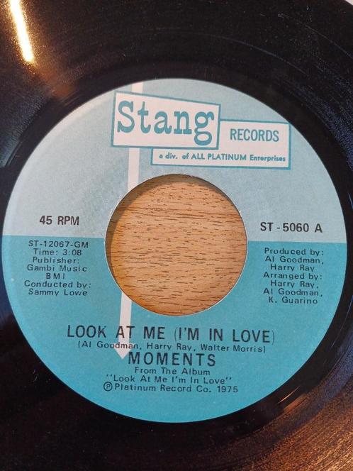 Moments – Look At Me (I'm In Love) 1975 Soul, Rhythm & Blues, Cd's en Dvd's, Vinyl Singles, Zo goed als nieuw, Single, R&B en Soul
