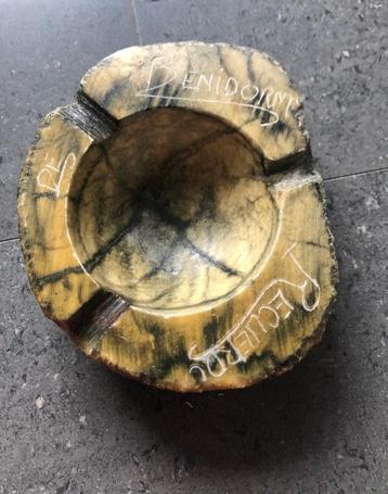 Allerlei spulletjes te koop beschikbaar voor biedingen